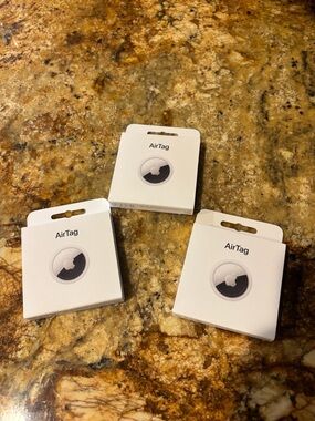 Apple AirTag (3-Pack) — White with Silver Accents